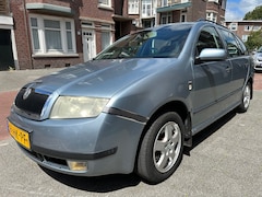 Skoda Fabia Combi - 1.4-16V Elegance AUTOMAAT Nieuwe Apk Airco Cruise Pano Soms happert bij weg rijden