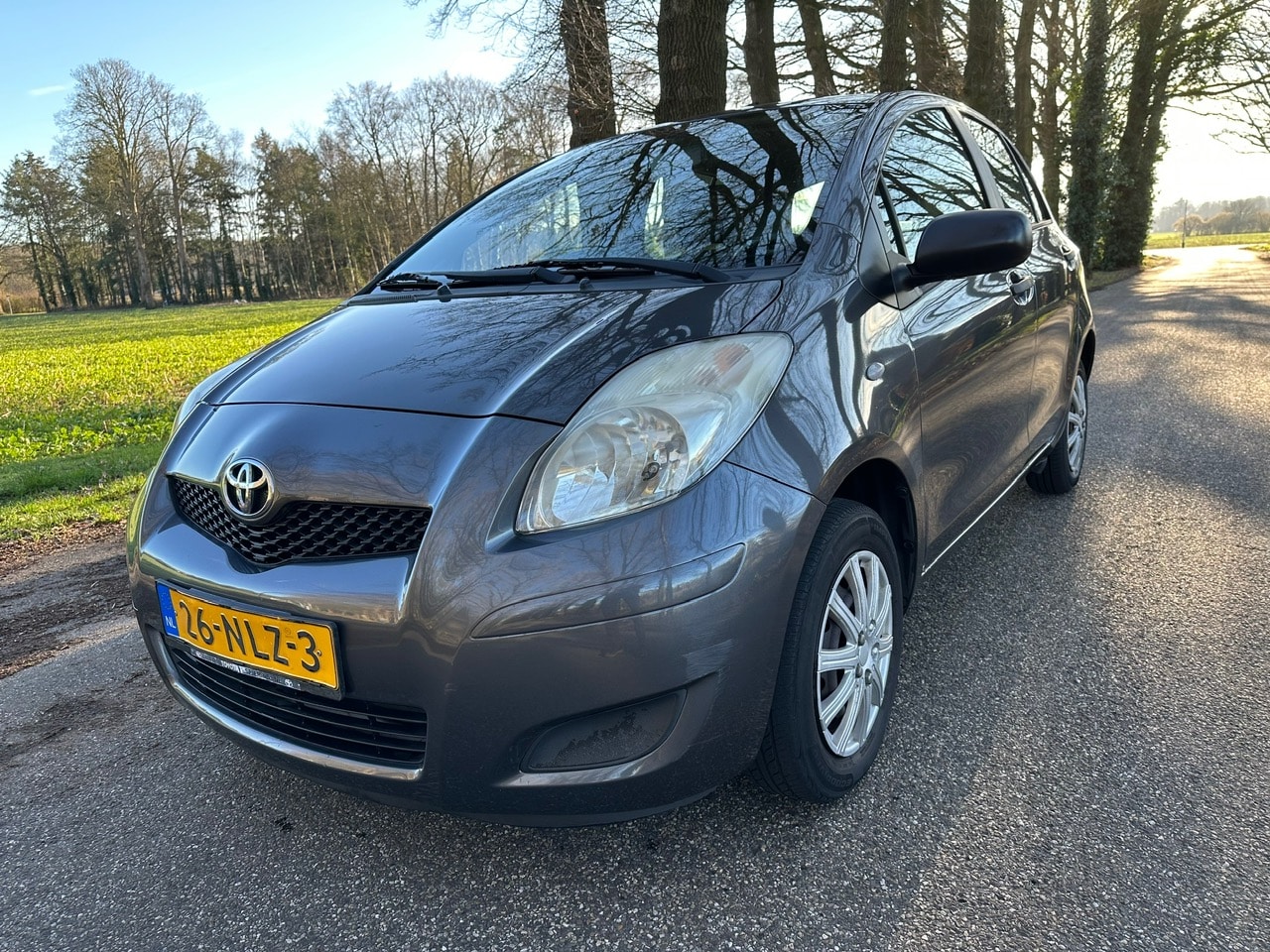Toyota Yaris - 1.0 VVTi Acces 1e eigenaar - AutoWereld.nl