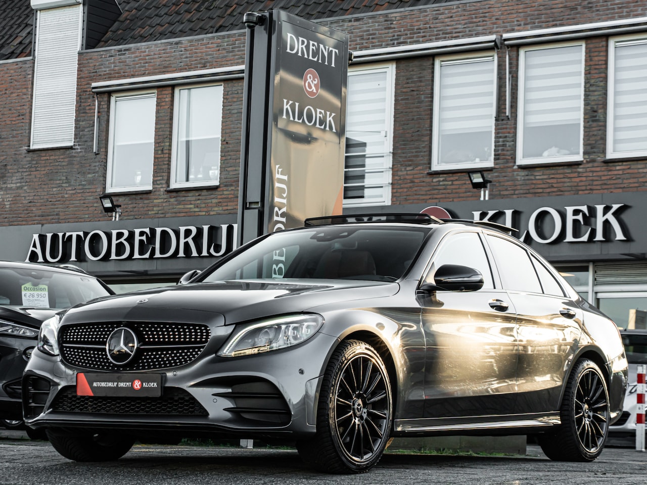Mercedes-Benz C-klasse - 300 Premium Plus Pack AMG BURMESTER PANO 360 CAMERA 19 INCH MEMORY STOELEN LEDER MULTI LED - AutoWereld.nl