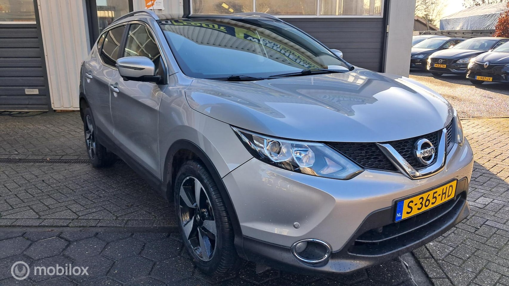 Nissan Qashqai - 1.2 Premier Ed. Pano|360 Cam|Trekh. - AutoWereld.nl