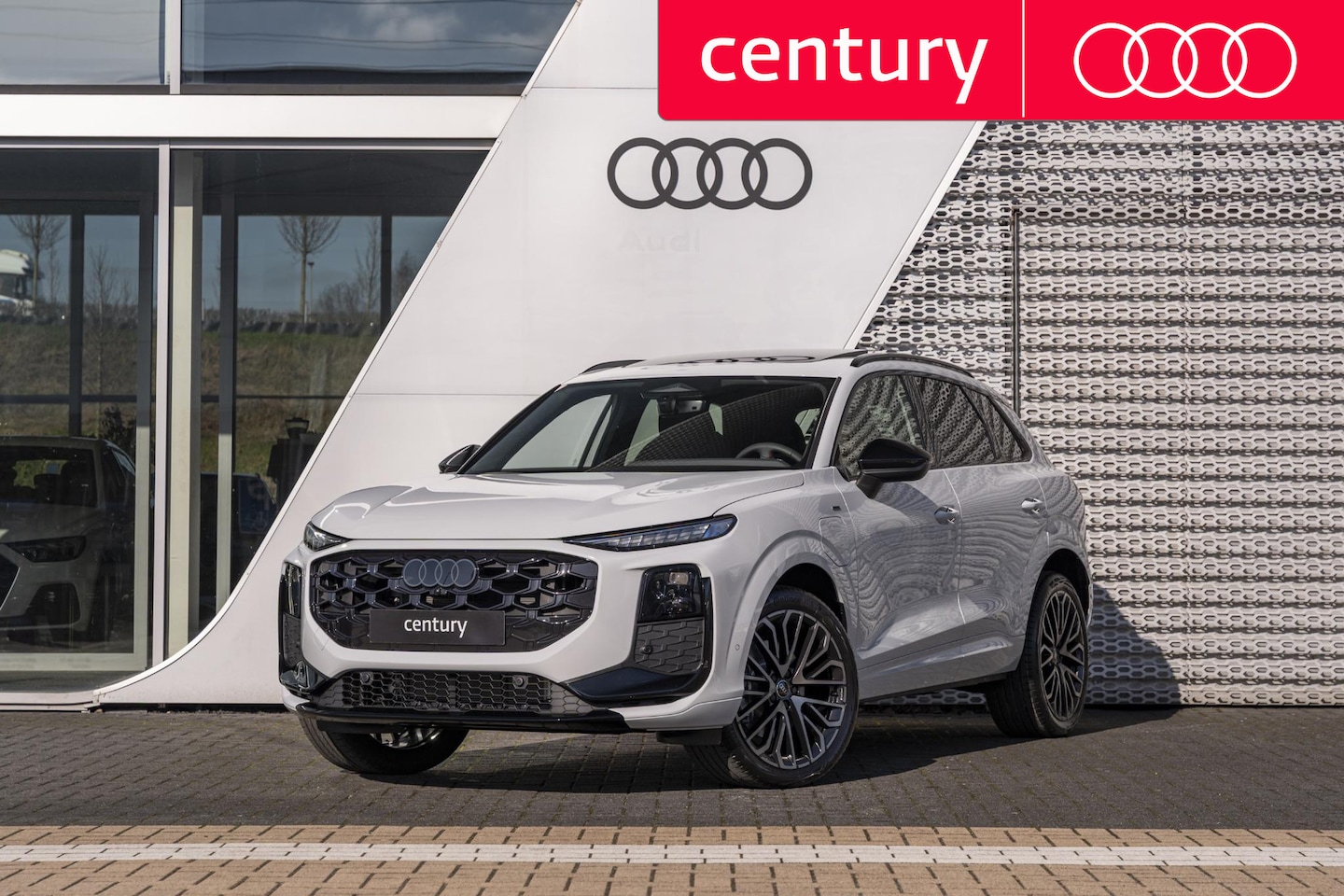 Audi Q3 - S edition e-hybrid 200 kW / 272 PK Hatchback 6 ver | PANO | ROOD STIKSEL | TECH PLUS - AutoWereld.nl