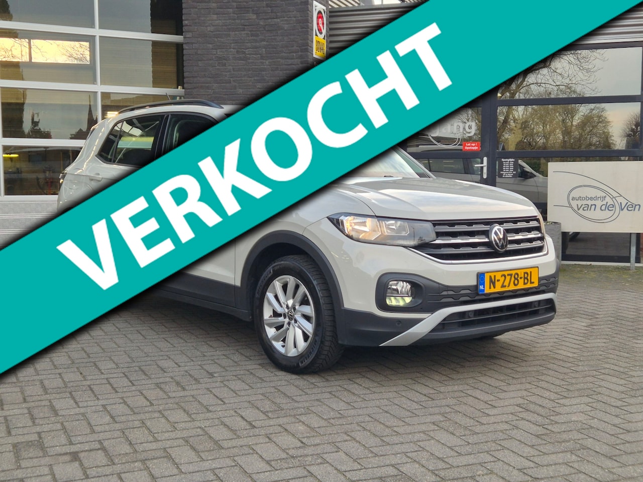 Volkswagen T-Cross - 1.0 TSI Life 1.0 TSI 70KW LIFE, ACC, CLIMA, APP CONNECT, CAMERA, NAVI - AutoWereld.nl
