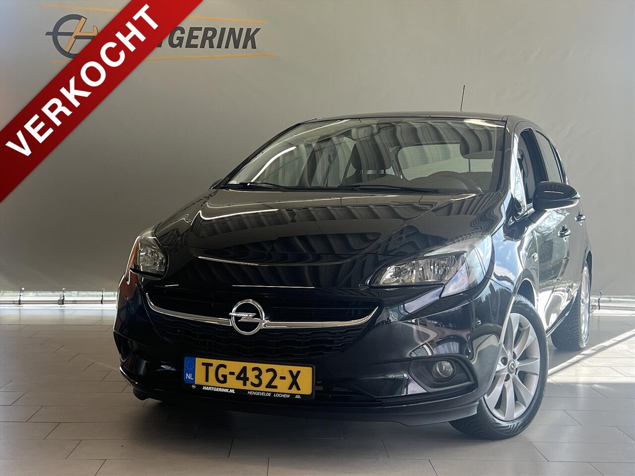 Opel Corsa - 1.4 S&S 90pk 5d Favourite - AutoWereld.nl