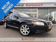 Volvo S80 - 2.5 T Summum AUTOMAAT/ECC/CRUISE CONTROL/BI-XENON/NAVI/leder/trekhaak/top conditie