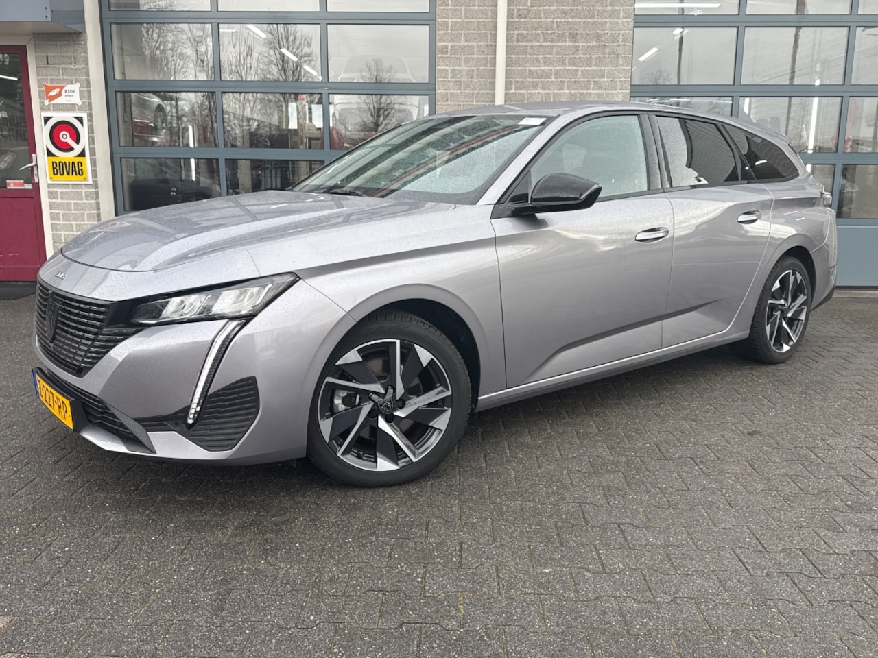 Peugeot 308 SW - 1.2 PureTech Allure|TREKHAAK|CAMERA| - AutoWereld.nl