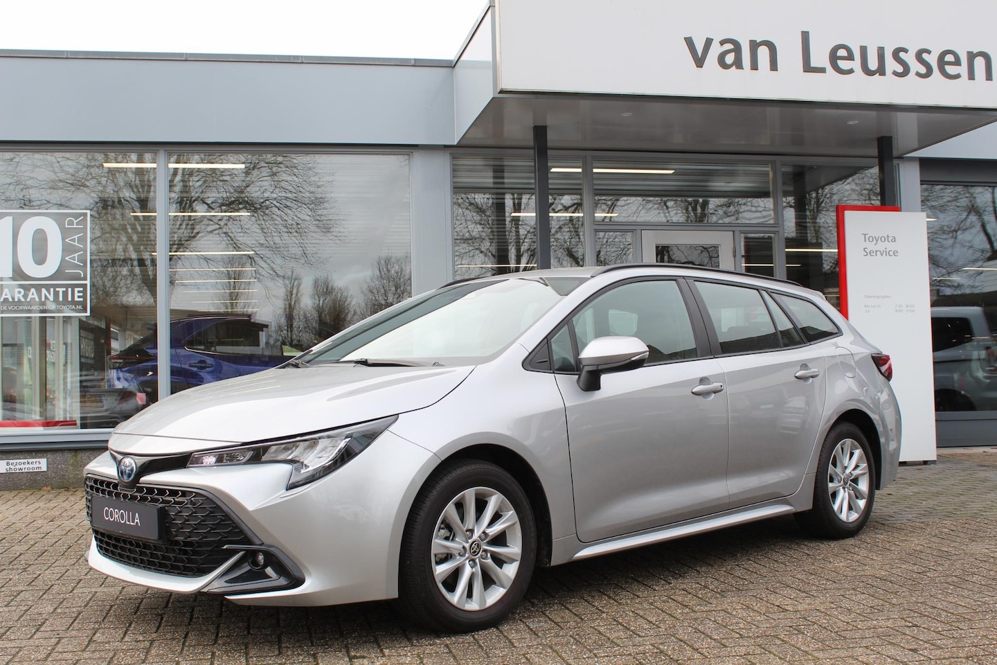 Toyota Corolla Touring Sports - HYBRID 140 STOEL-STUUR-RUITEN WISSER VERW. LED KOPLAMPEN AD-CRUISE APPLE/ANDROID - AutoWereld.nl