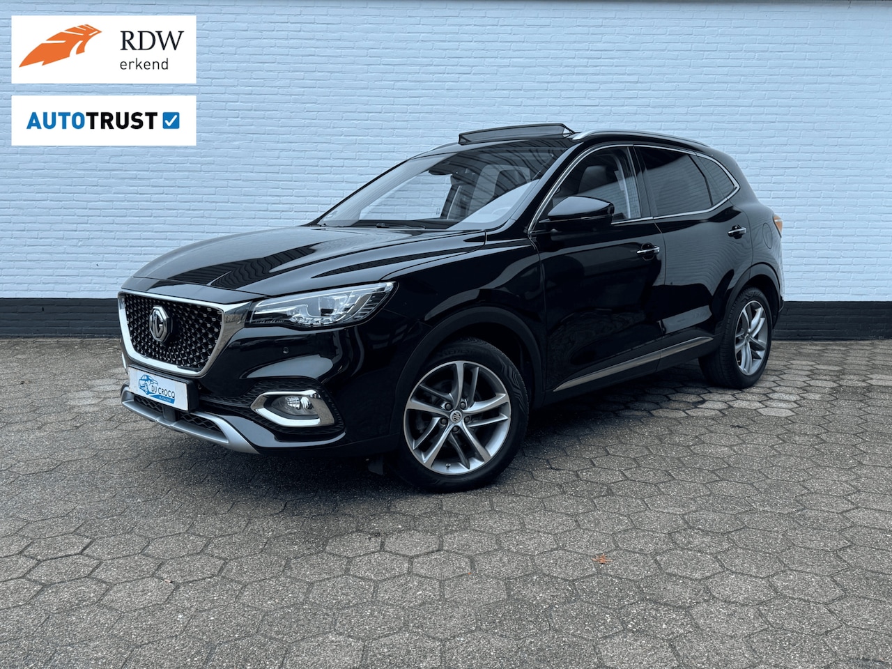 MG EHS - Plug-in Hybrid Luxury PANODAK l ACC l 360 l TREKHAAK! - AutoWereld.nl