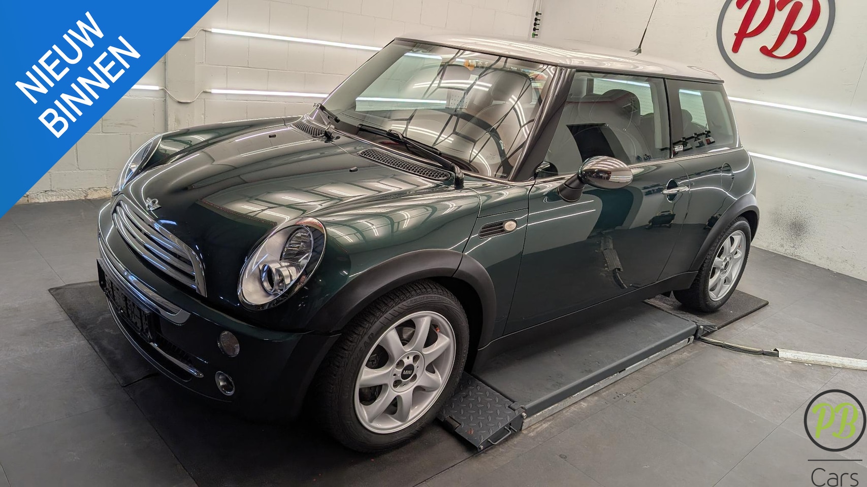 MINI Cooper - Mini 1.6 | 2007 | 59.556 km | Parklane Leder - AutoWereld.nl