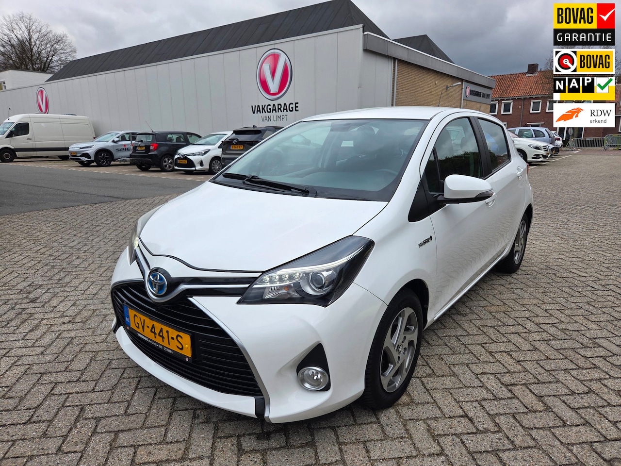 Toyota Yaris - 1.5 Hybrid Lease | Navigatie | LM velgen | Mistlampen voor | Org.NL - AutoWereld.nl