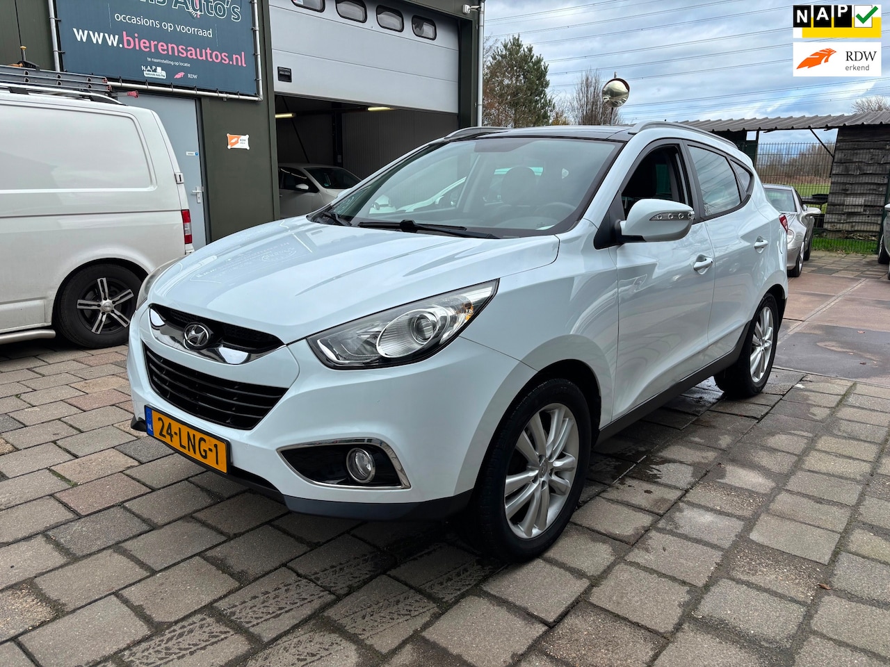 Hyundai ix35 - 2.0i i-Catcher Leder Panodak Stoelverwarming - AutoWereld.nl