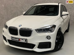 BMW X1 - SDrive20i High Executive /M-Pakket /Trekhaak /Navi