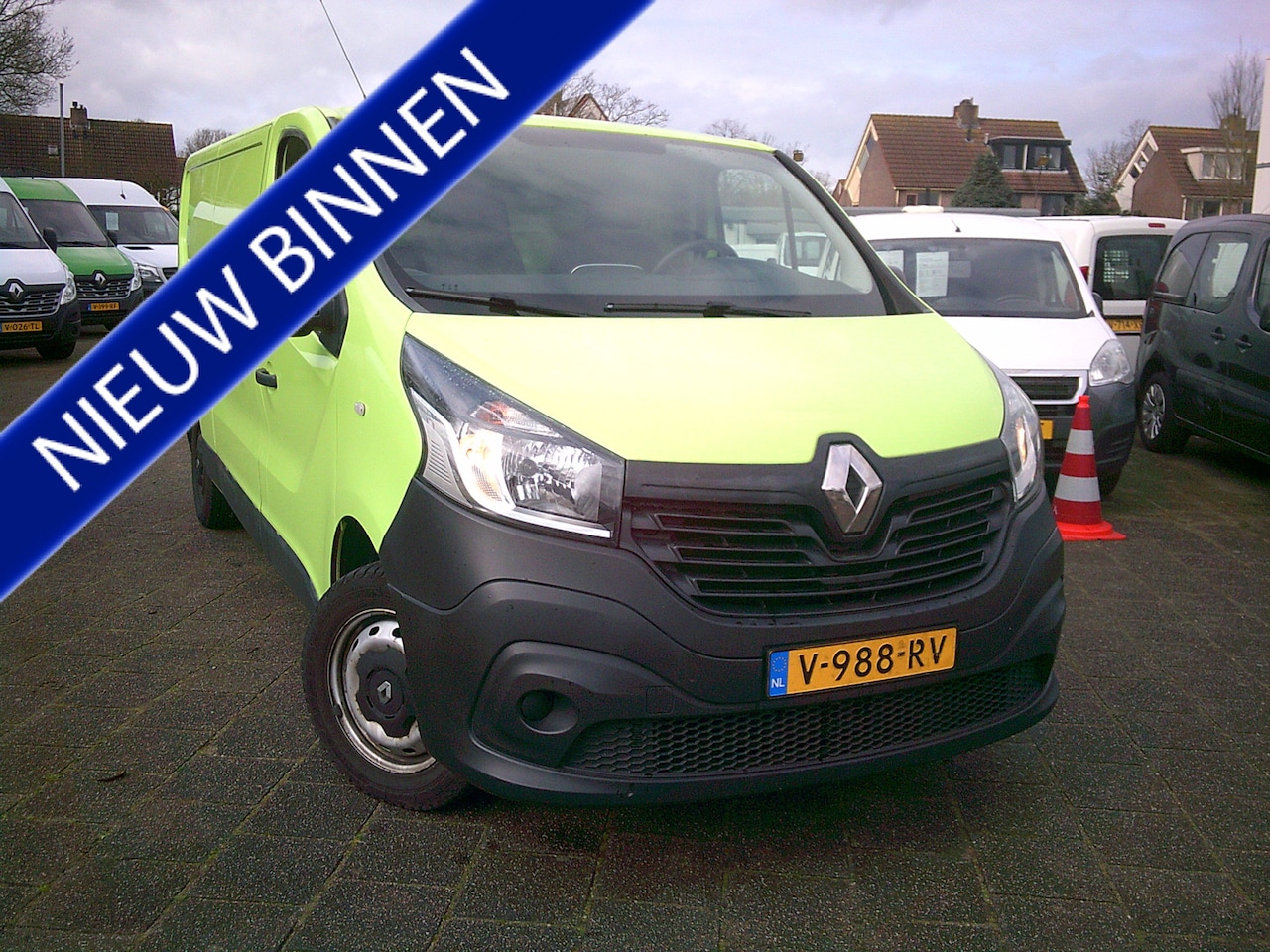Renault Trafic - 1.6 dCi T29 L2H1 Comfort Energy VOORZIEN VAN AIRCO+CRUISE+NAV/+TREKHAAK - AutoWereld.nl