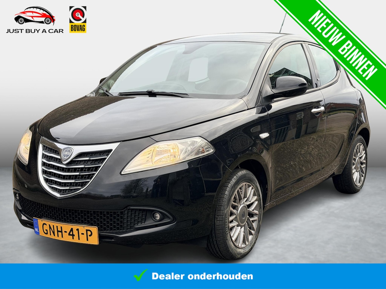 Lancia Y(psilon) - Ypsilon 1.2 Platinum Airco / NAP / Leder / Start-Stop / 1e Eigenaar / Dealeronderhouden / - AutoWereld.nl