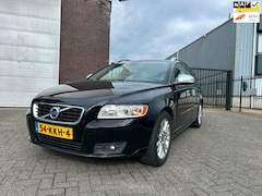 Volvo V50 - 2.4 D5 Edition II automaat, leer, navi, apk