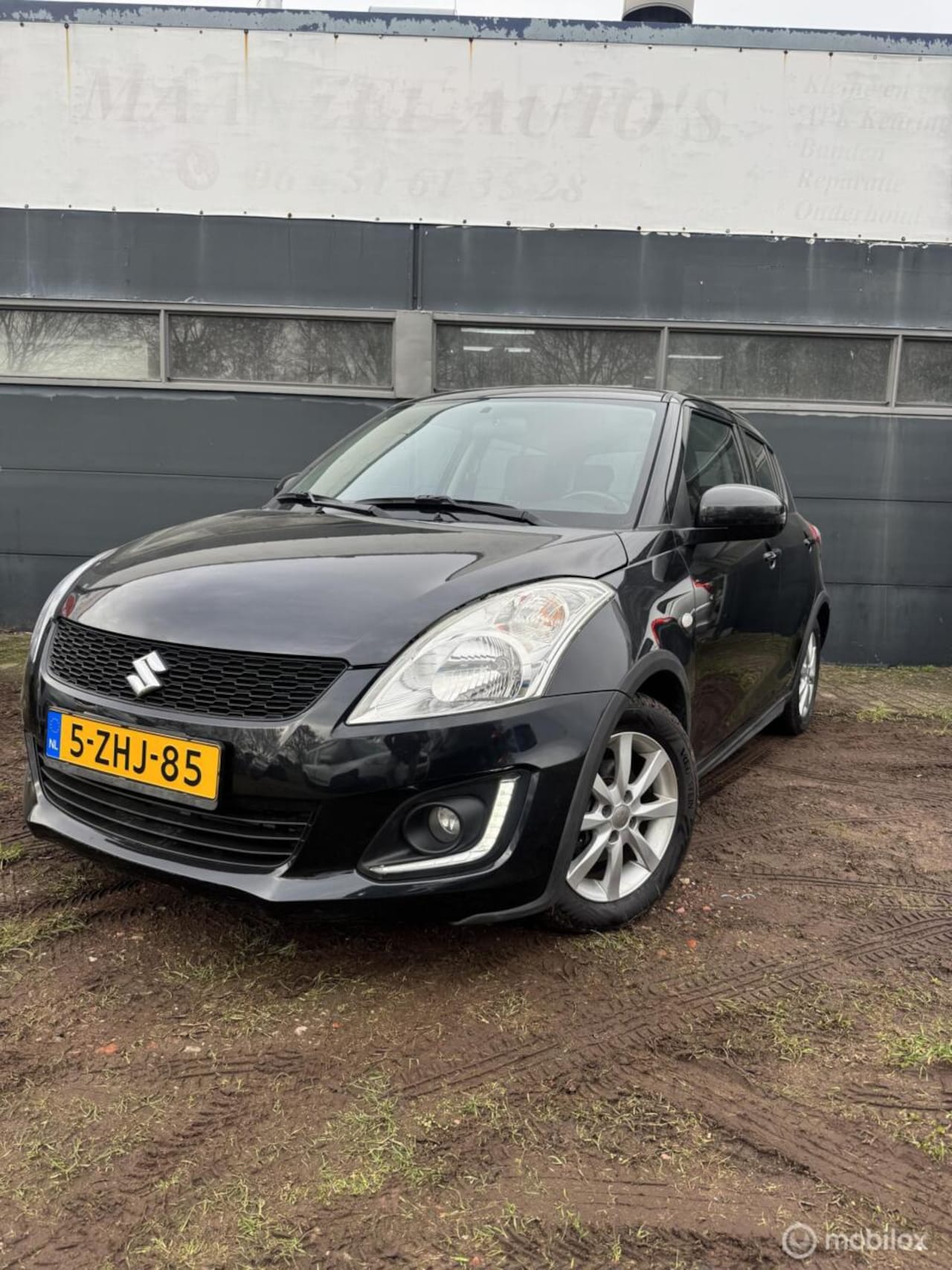 SUZUKI SWIFT