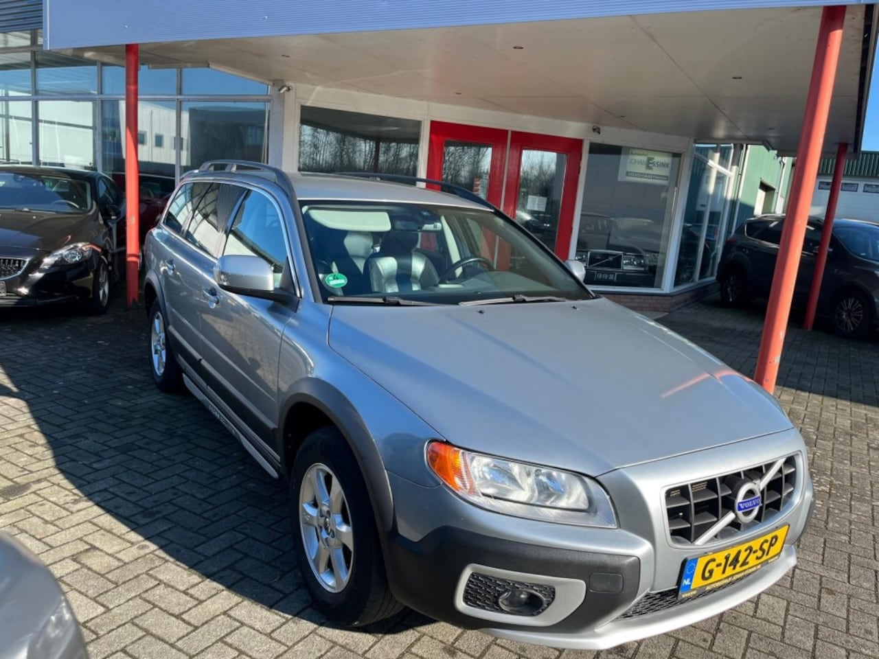 Volvo XC70 - 2.4 176PK Momentum Trekhaak/Bluethooth/Navigatie - AutoWereld.nl