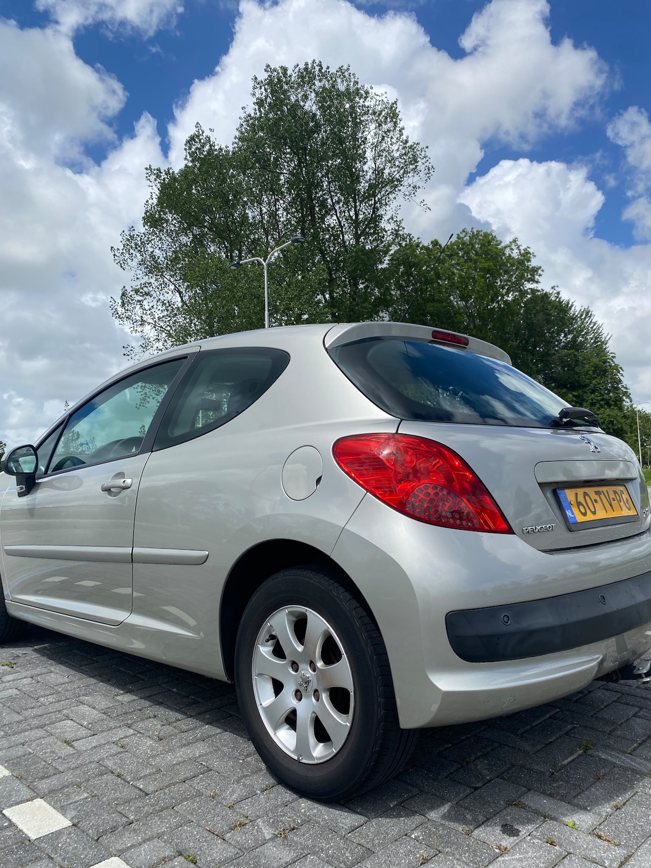 Peugeot 207 - 1.4-16V X-line - AutoWereld.nl