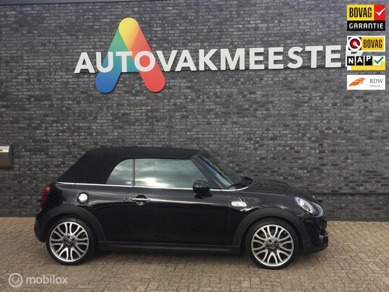 MINI Cabrio - 2.0 Cooper S John Cooper Works 2.0 Cooper S John Cooper Works - AutoWereld.nl