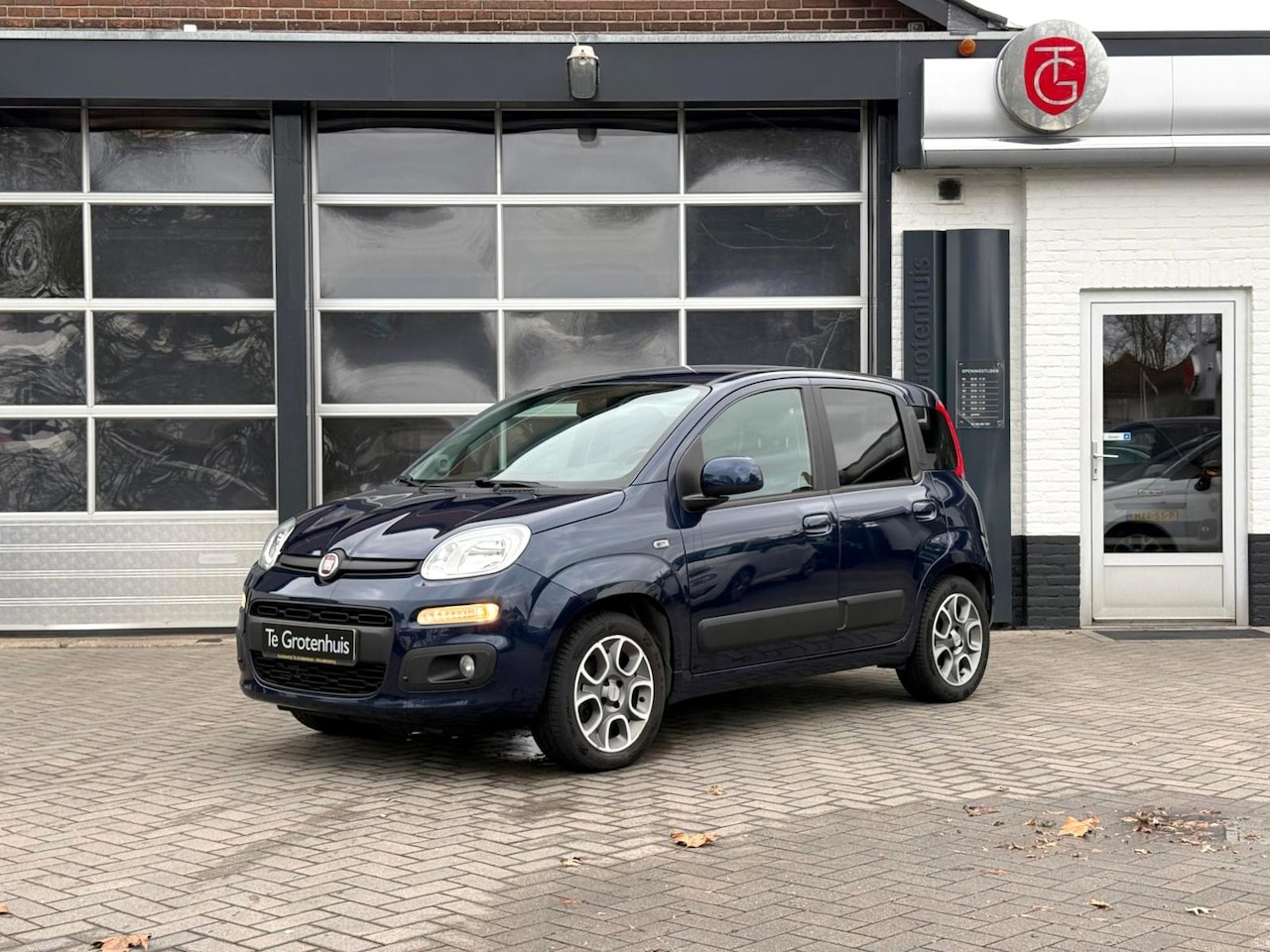 Fiat Panda - Lounge 0.9 TWA | 3 persoons achterbank | Trekhaak | - AutoWereld.nl