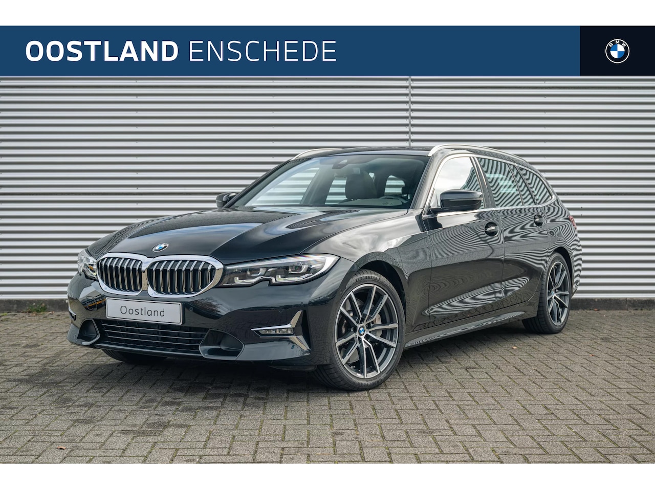 BMW 3-serie Touring - 330i High Executive Luxury Line Automaat / Panoramadak / Sportstoelen / Achteruitrijcamera - AutoWereld.nl