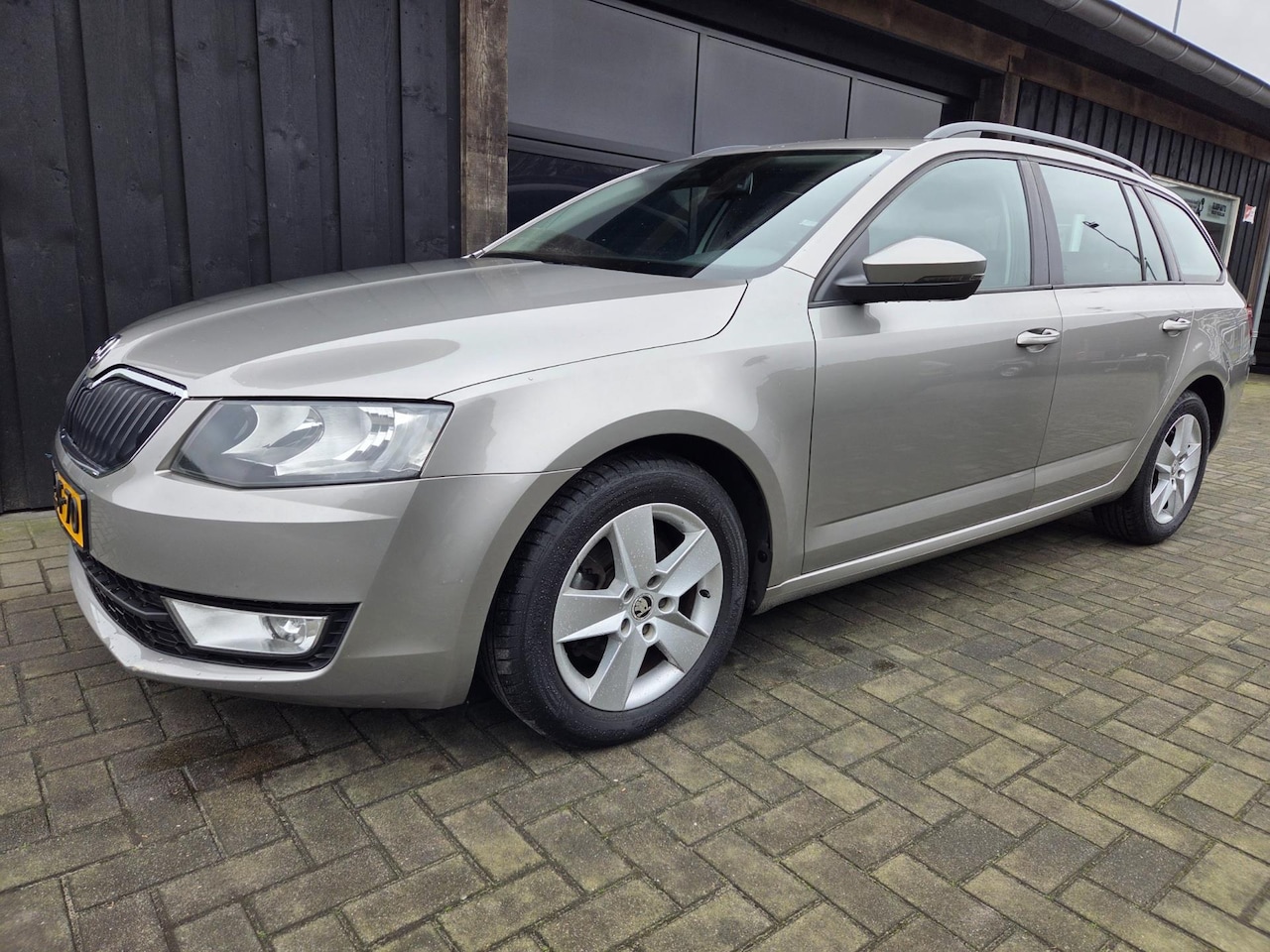 Skoda Octavia Combi - 1.6 TDI Greenline *GERESERVEERD* - AutoWereld.nl