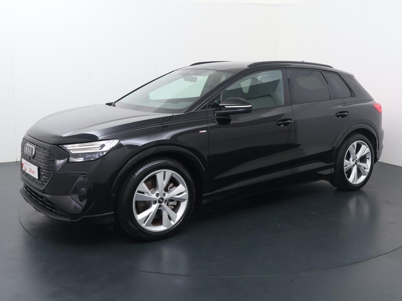 Audi Q4 e-tron - 40 S edition 77 kWh | 204 PK | Matrix LED koplampen | S line | Navigatiesysteem | Adaptive - AutoWereld.nl