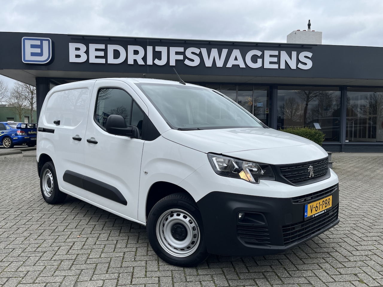 Peugeot Partner - 1.2 PureTech Premium 110 - AutoWereld.nl