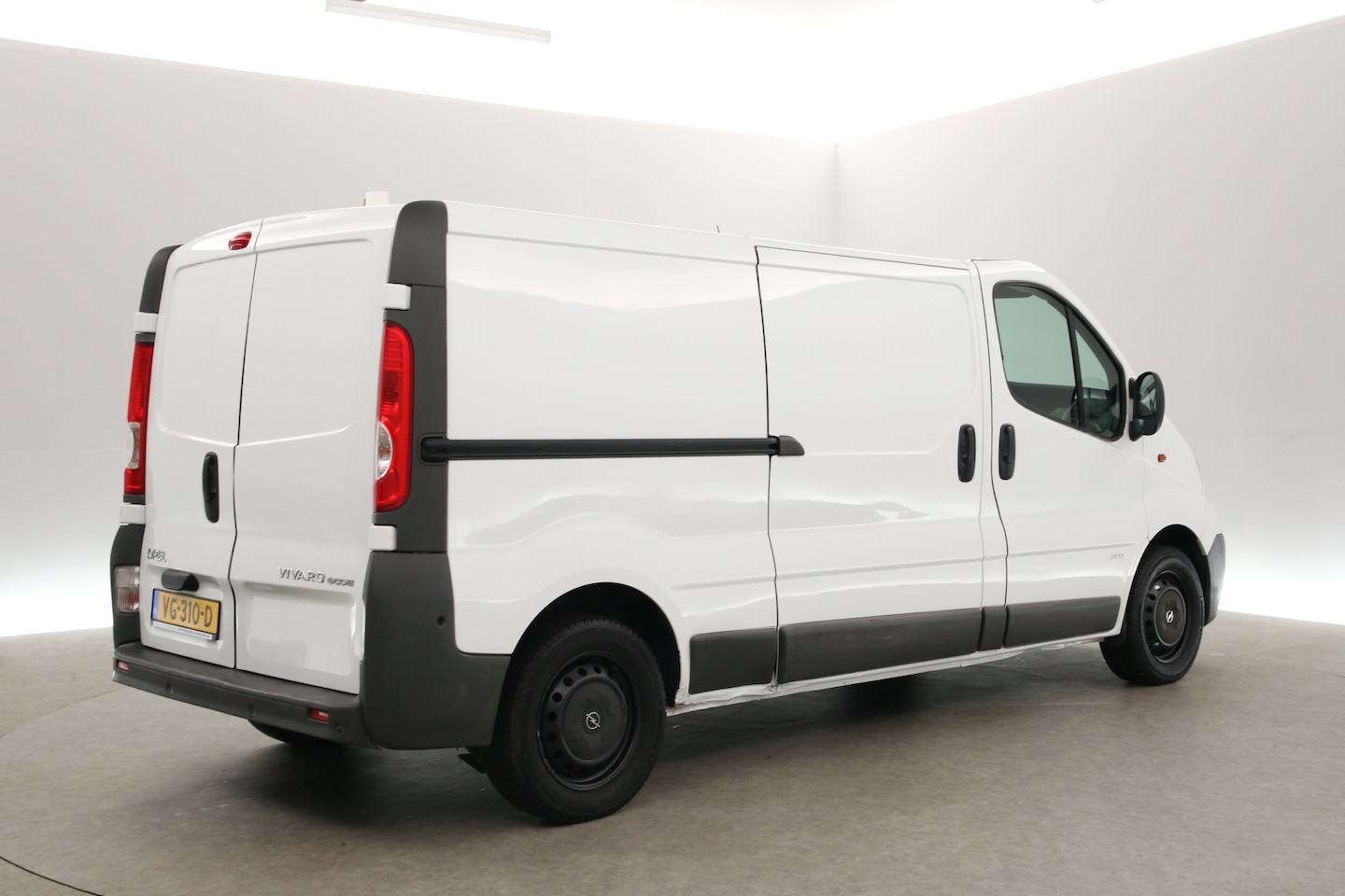 Opel Vivaro - 2.0 CDTI L2H1 | Airco | Cruise | 3 Zits | Navigatie | Parkeersens. - AutoWereld.nl