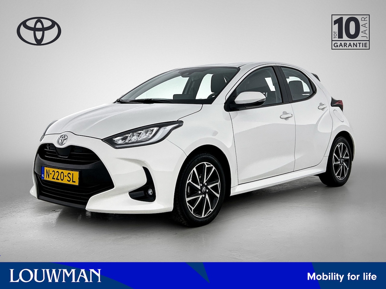 Toyota Yaris - 1.5 VVT-i Dynamic | Navigatie | - AutoWereld.nl