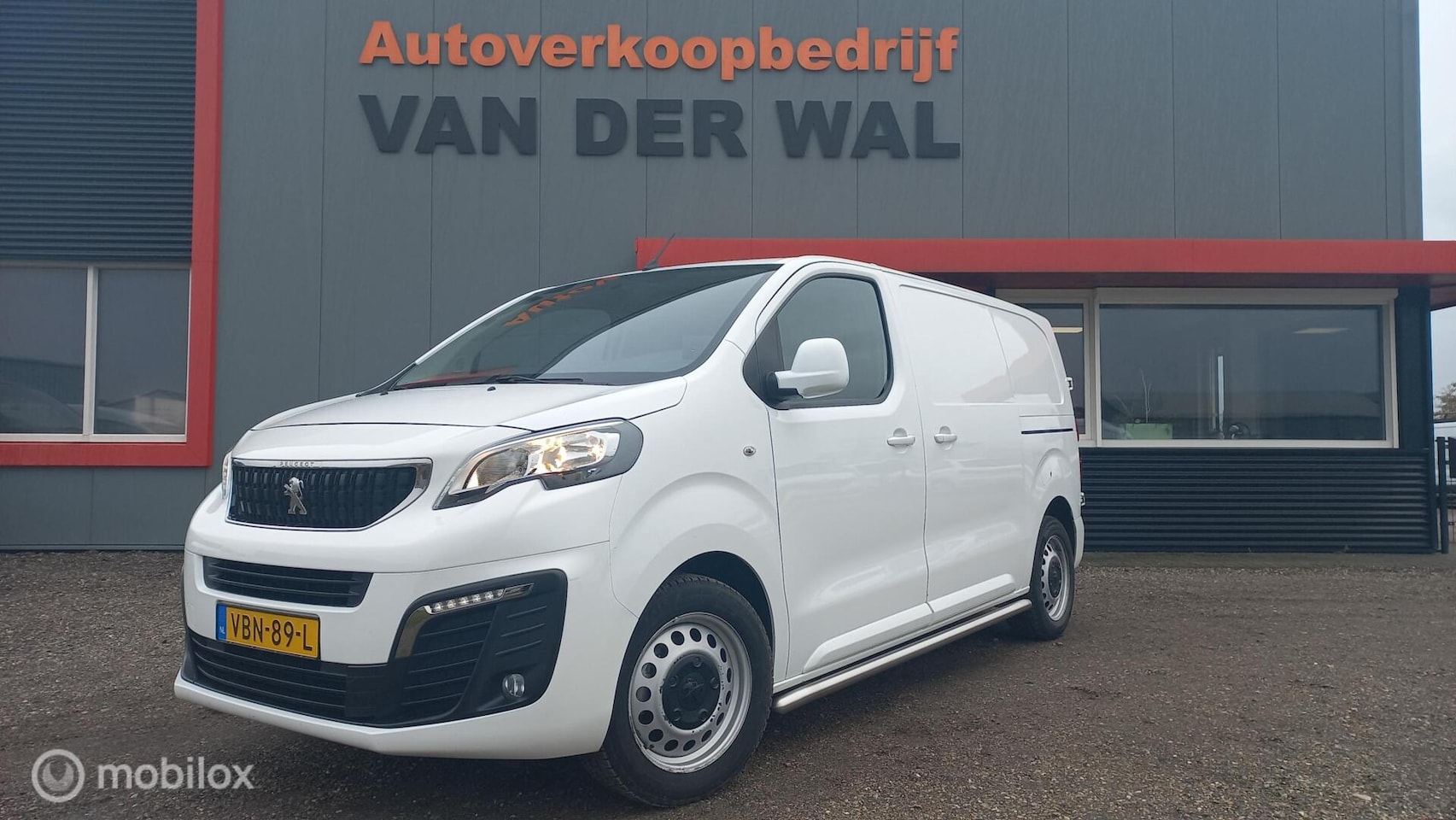 Peugeot Expert - Bestel 2.0 BlueHDI 120 Standard Asphalt - AutoWereld.nl
