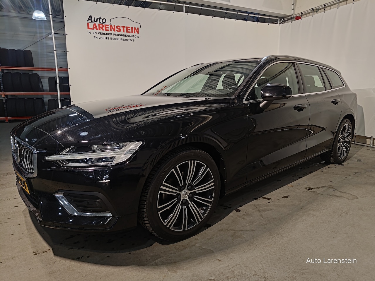 Volvo V60 - B4 2.0i MHEV 211pk Inscription Leer, CarPlay, ACC, Trekhaak (1800kg), Navi, A.Camera - AutoWereld.nl