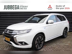 Mitsubishi Outlander - 2.0 PHEV Business Edition Dealer O.H. Trekhaak, Navi, Cruise, Standkachel