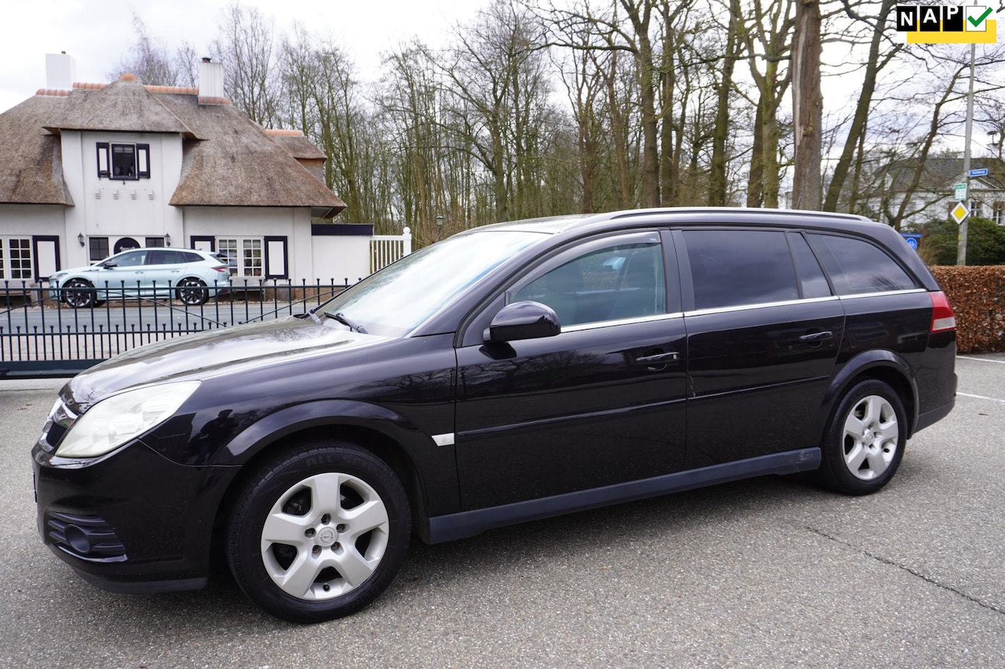 Opel Vectra Wagon - 1.8-16V Business Airco Navi Trekhaak - AutoWereld.nl