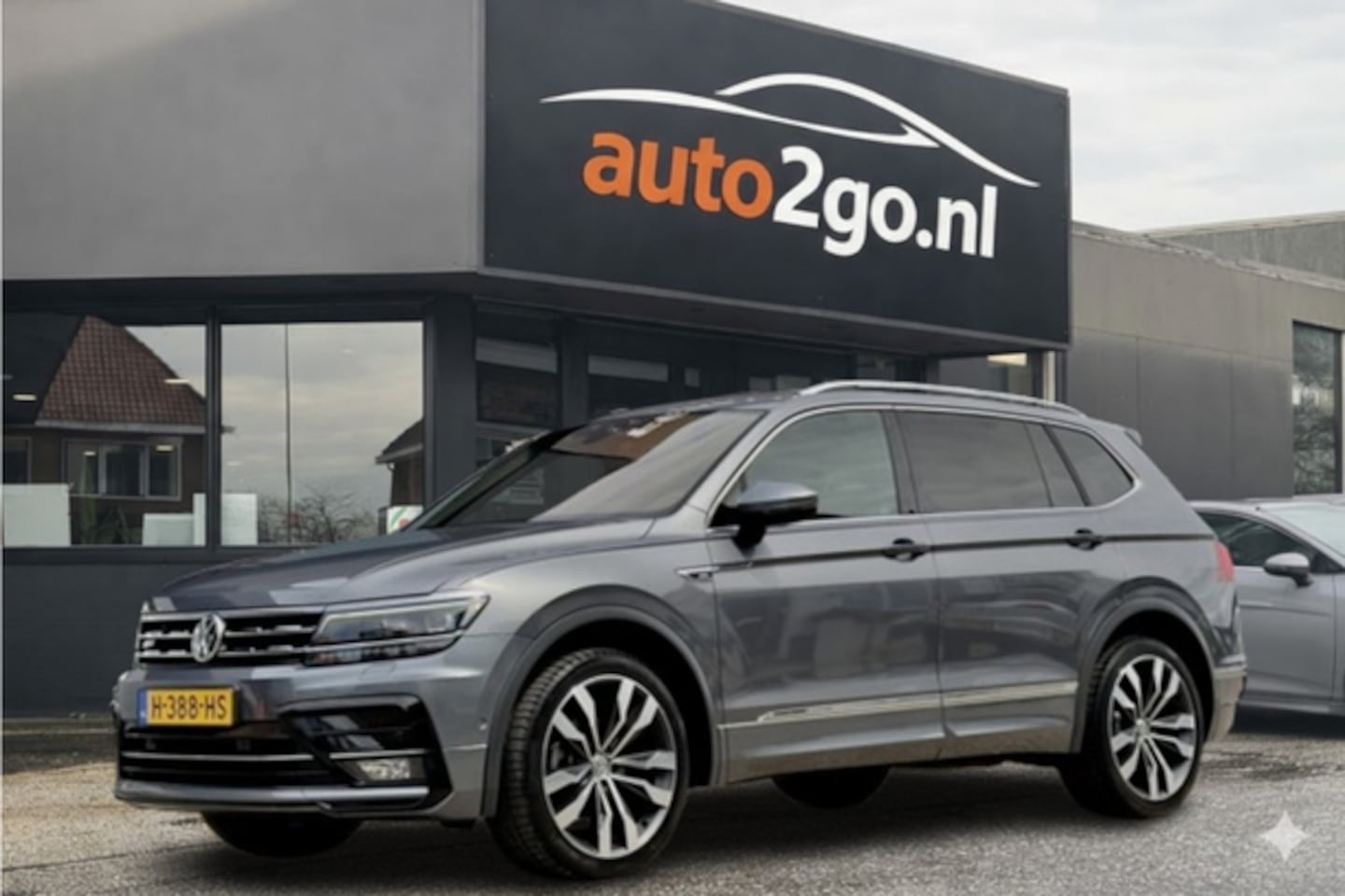 Volkswagen Tiguan Allspace - 1.5 TSI AUT7 3X R-LINE VOL-LEDER 20 INCHE NAVI CAMERA DIGI-DASH APPLE-CARPLAY LED  PDC - AutoWereld.nl
