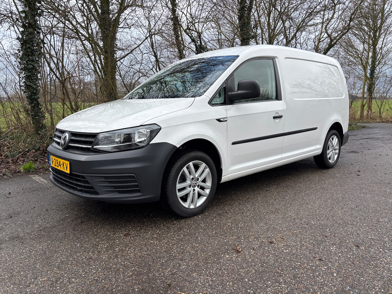 Volkswagen Caddy - 2.0 TDI L2H1 BMT Maxi Trendline 16" LMV PDC Airco Navi - AutoWereld.nl