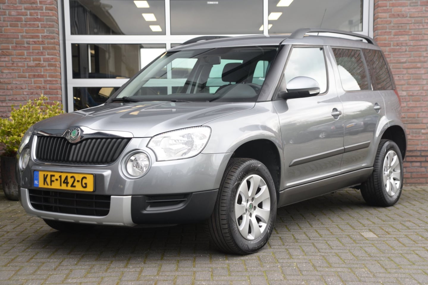 Skoda Yeti - 1.2 TSI Active Plus | Navigatie | Trekhaak | Stoelverwarming | Cruise Controle | - AutoWereld.nl