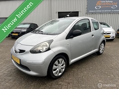 Toyota Aygo - 1.0-12V