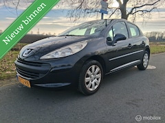 Peugeot 207 - 1.4 XT