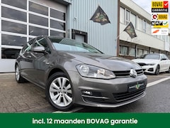 Volkswagen Golf - 1.0 TSI Comfortline Bluemotion PDC/LM16/NAVI
