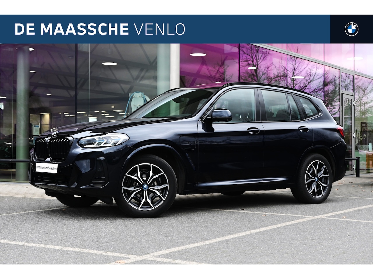 BMW X3 - xDrive30e High Executive M Sport Automaat / Trekhaak / Panaromadak / Sportstoelen / Laserl - AutoWereld.nl