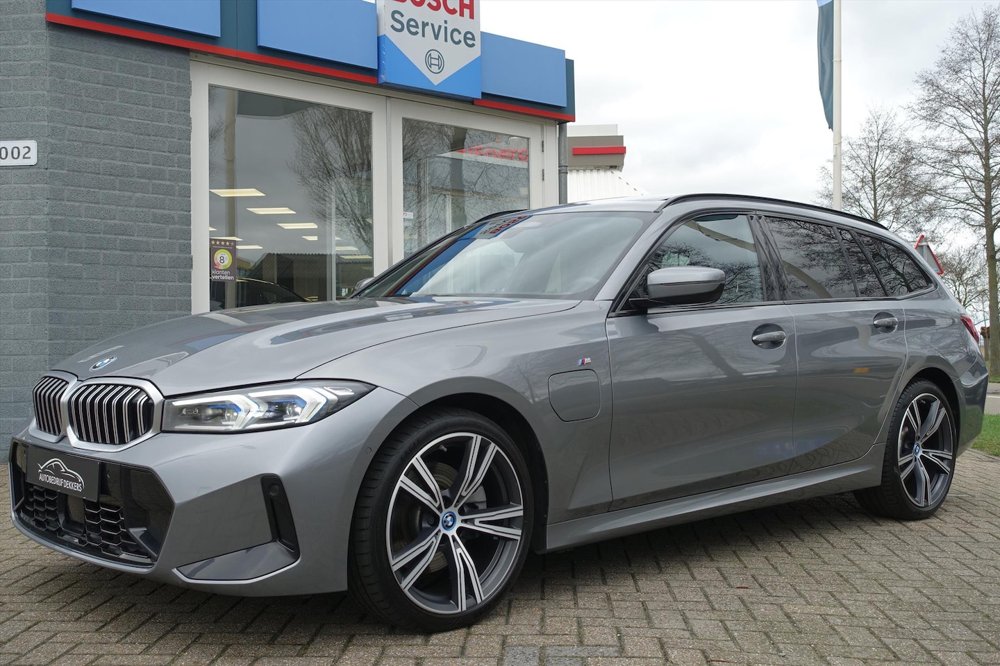 BMW 3-serie Touring - 330e 292pk Aut M-Sport | HEAD UP | PANO | H/K | TREKHAAK - AutoWereld.nl