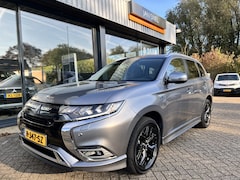 Mitsubishi Outlander - 2.4 PHEV Intense S