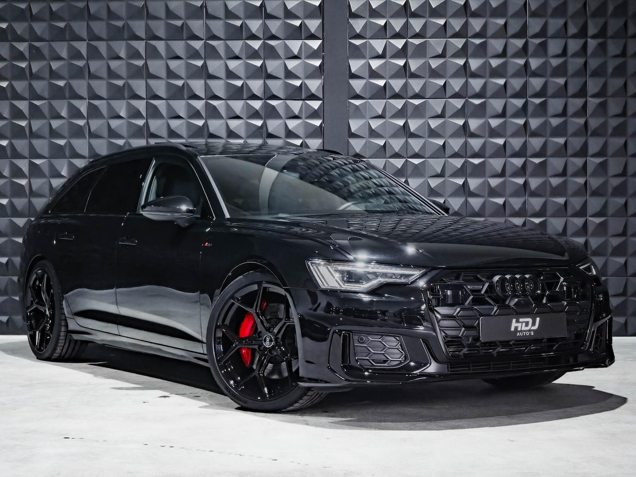 Audi A6 Avant - 55 TFSI e quattro | Pano | RS stoel | HUD | B&O | 21" | All Black - AutoWereld.nl