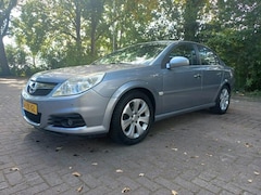Opel Vectra - 1.8-16V Executive airco cruis leder sp velgen