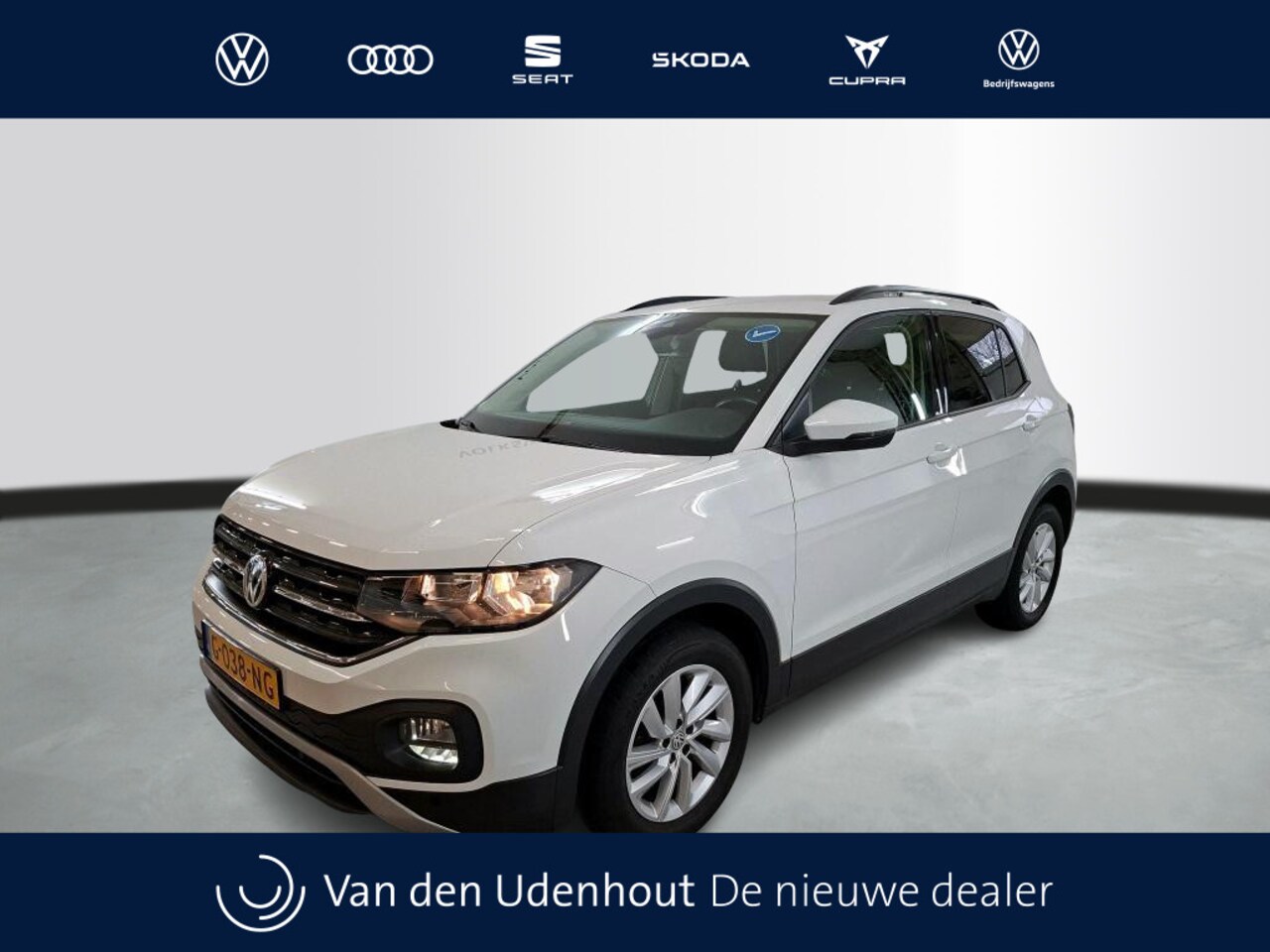 Volkswagen T-Cross - 1.0 TSI Life | Navigatie | Parkeersenoren | Privacy Glas | VERWACHT - AutoWereld.nl