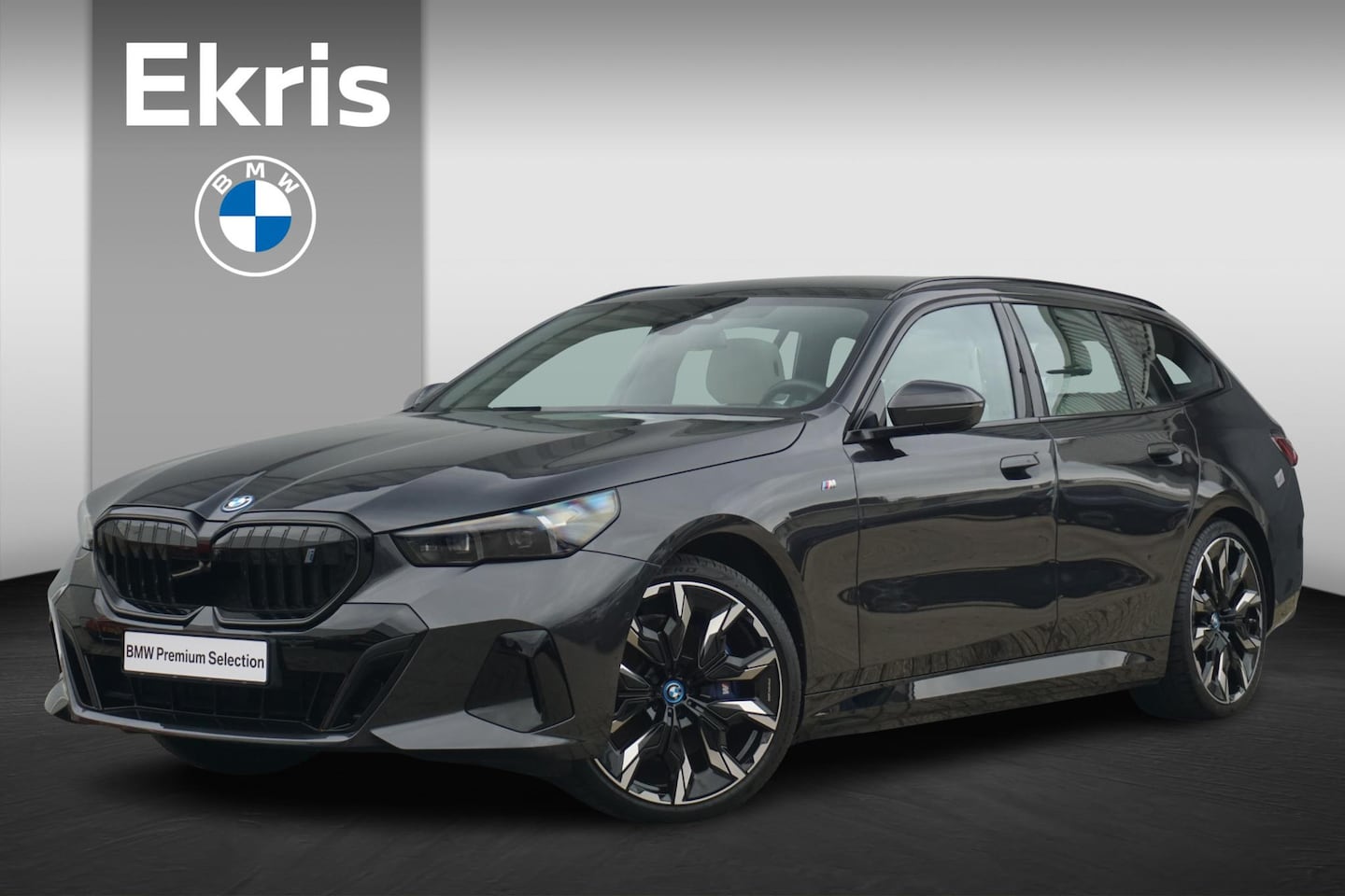 BMW i5 Touring - eDrive40 M Sportpakket Pro 21'' / Active Steering / Panoramadak / Bowers & Wilkins / Drivi - AutoWereld.nl