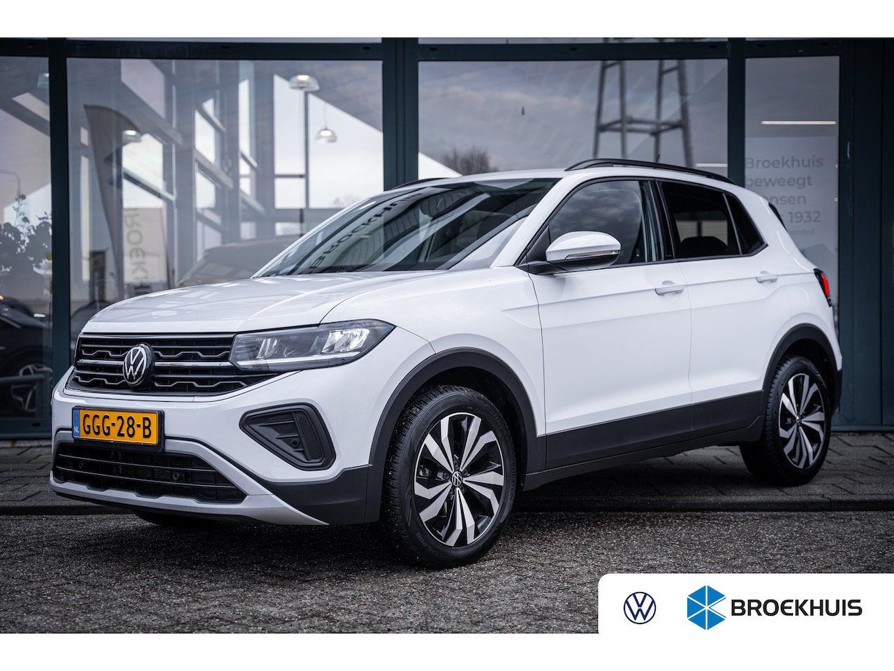 Volkswagen T-Cross - 115PK Automaat 1.0 TSI Life Edition | Achteruitrijcamera | Airco | Hill hold functie - AutoWereld.nl