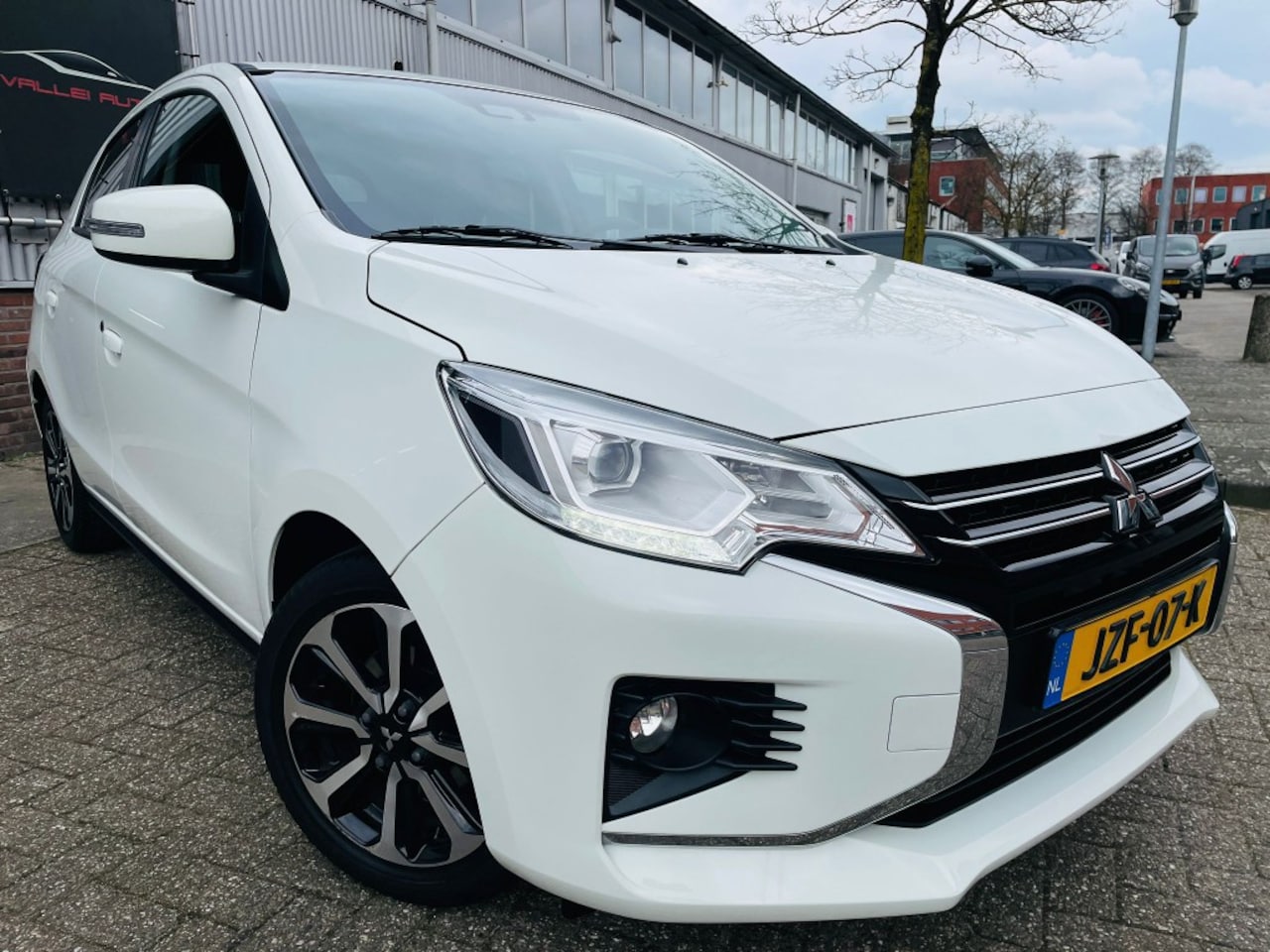 Mitsubishi Space Star - 1.2 Instyle AUTOM LED LEDER NIEUWSTAAT - AutoWereld.nl