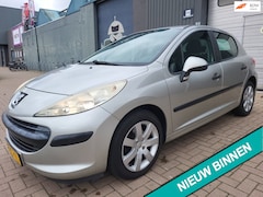 Peugeot 207 - 1.4 VTi XR
