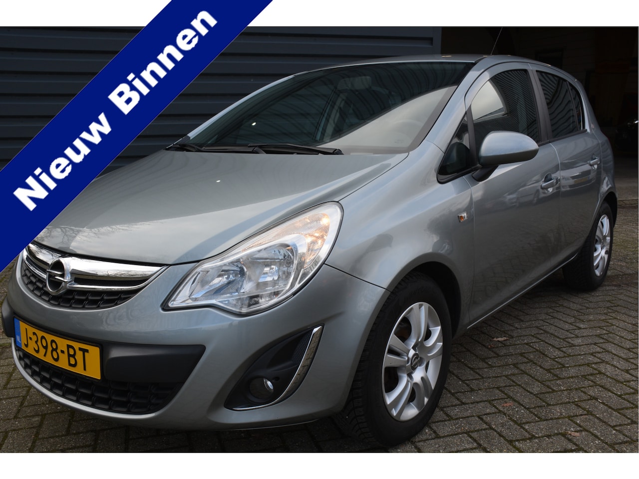Opel Corsa - 1.2-16V Selection 5 Drs Airco Cruise Control - AutoWereld.nl